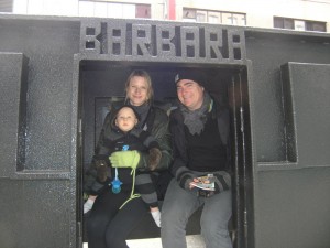 25 Street, north side, Winter 2009/10: family