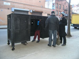 22nd Street, north side, Winter 2009: visitors